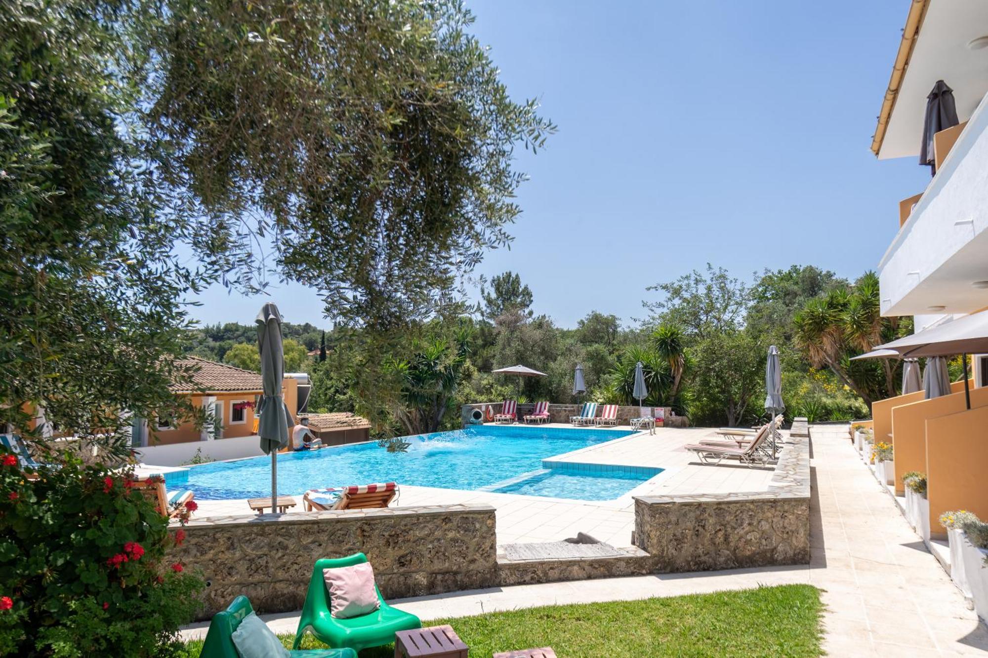 Little Corfu Aparthotel ดัสเซีย ภายนอก รูปภาพ